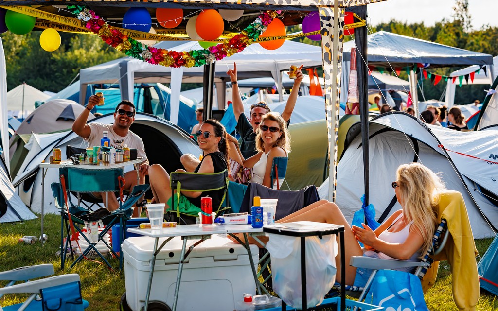 Foto van bezoekers op de camping Foto van bezoekers op de camping